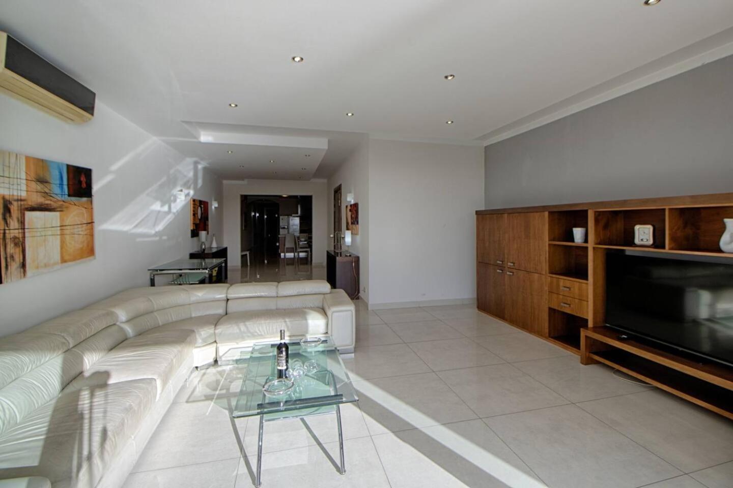 The Strand Apartments By Homely Σλιέμα Εξωτερικό φωτογραφία