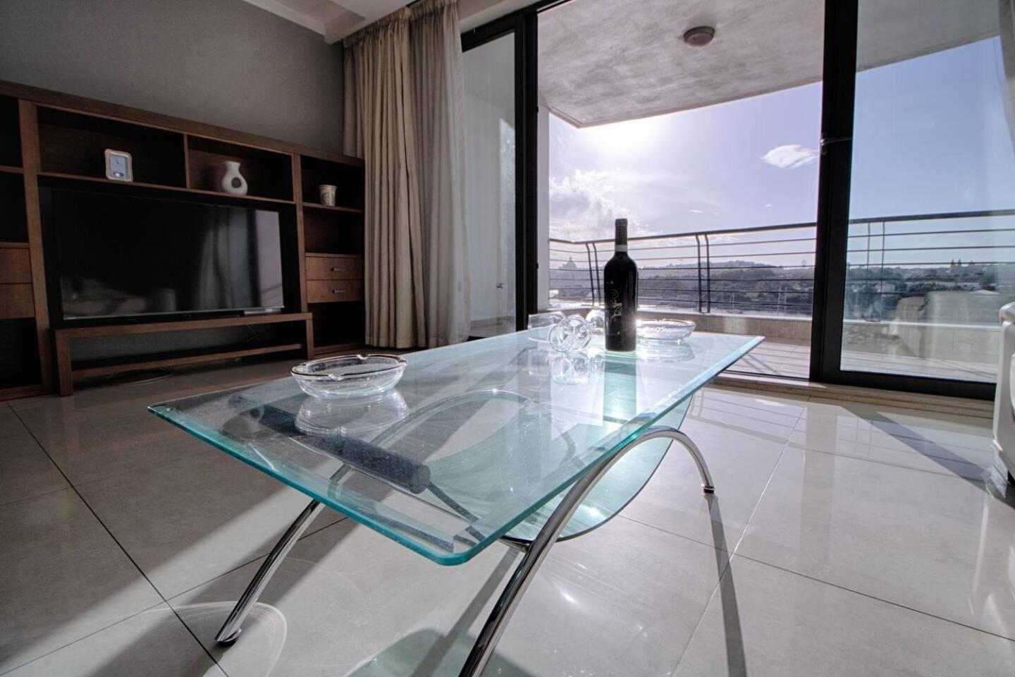 The Strand Apartments By Homely Σλιέμα Εξωτερικό φωτογραφία