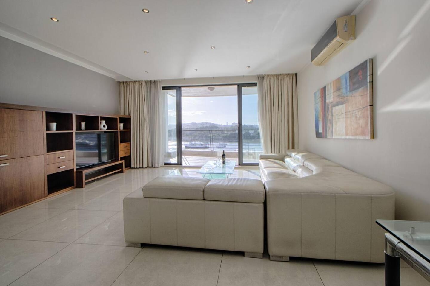 The Strand Apartments By Homely Σλιέμα Εξωτερικό φωτογραφία